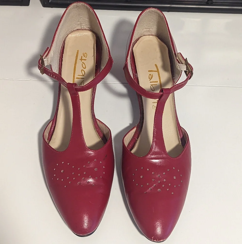 Vintage Talbots Red Leather T-Strap Kitten Heels - Picture 8 of 16